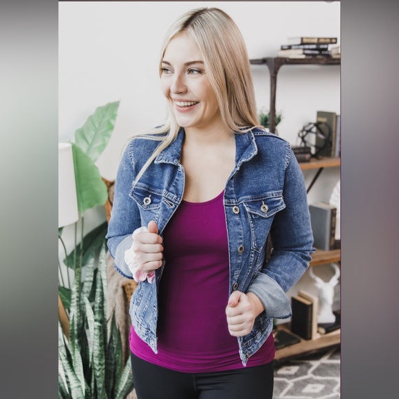 Women’s Jean jacket - Picture 2 of 2